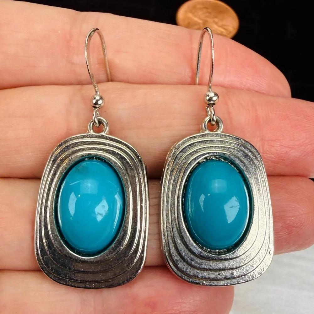 Vintage Silvertone faux turquoise blue pierced ear earrings